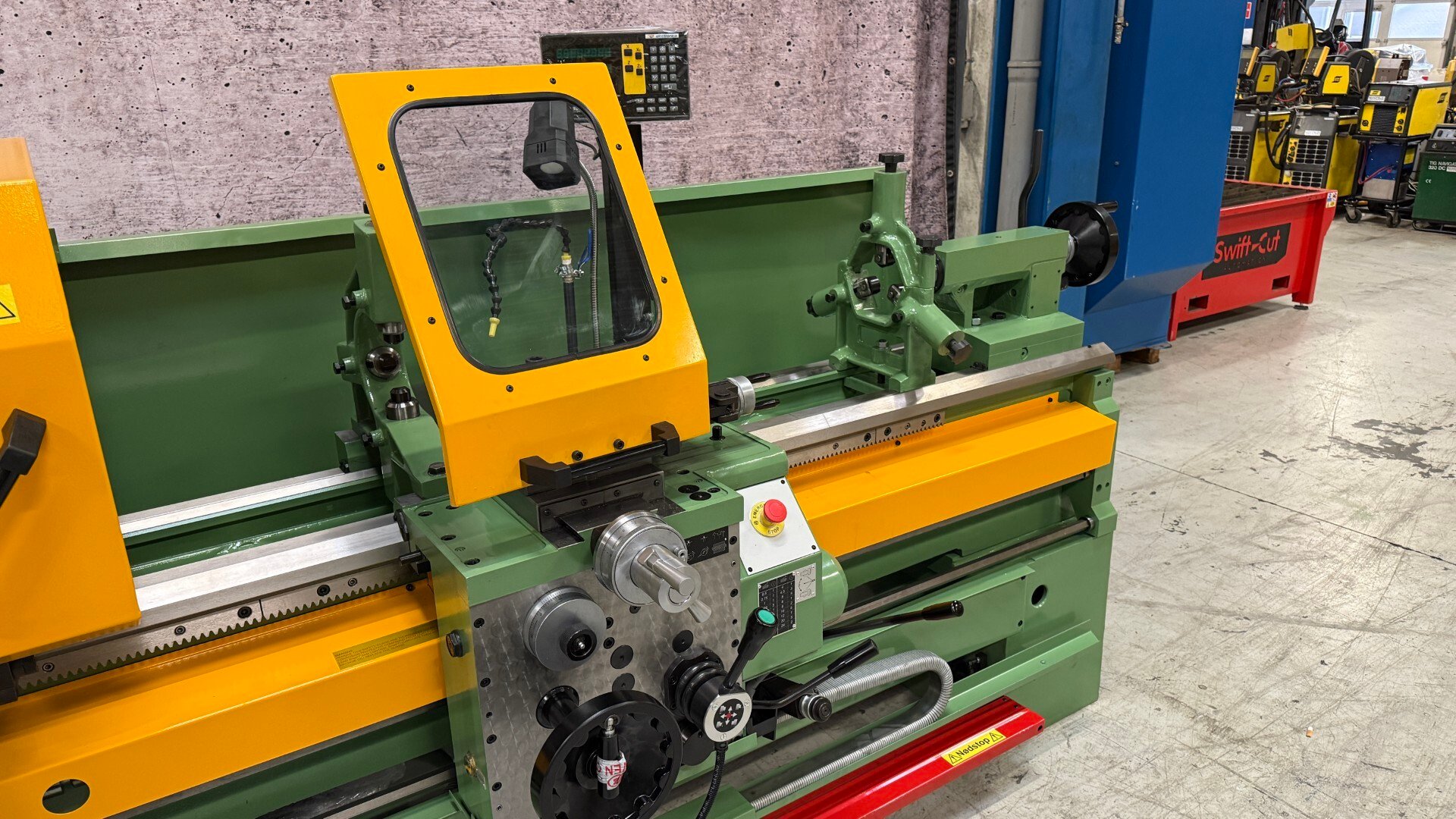 Stænkskærm foran tværslæde