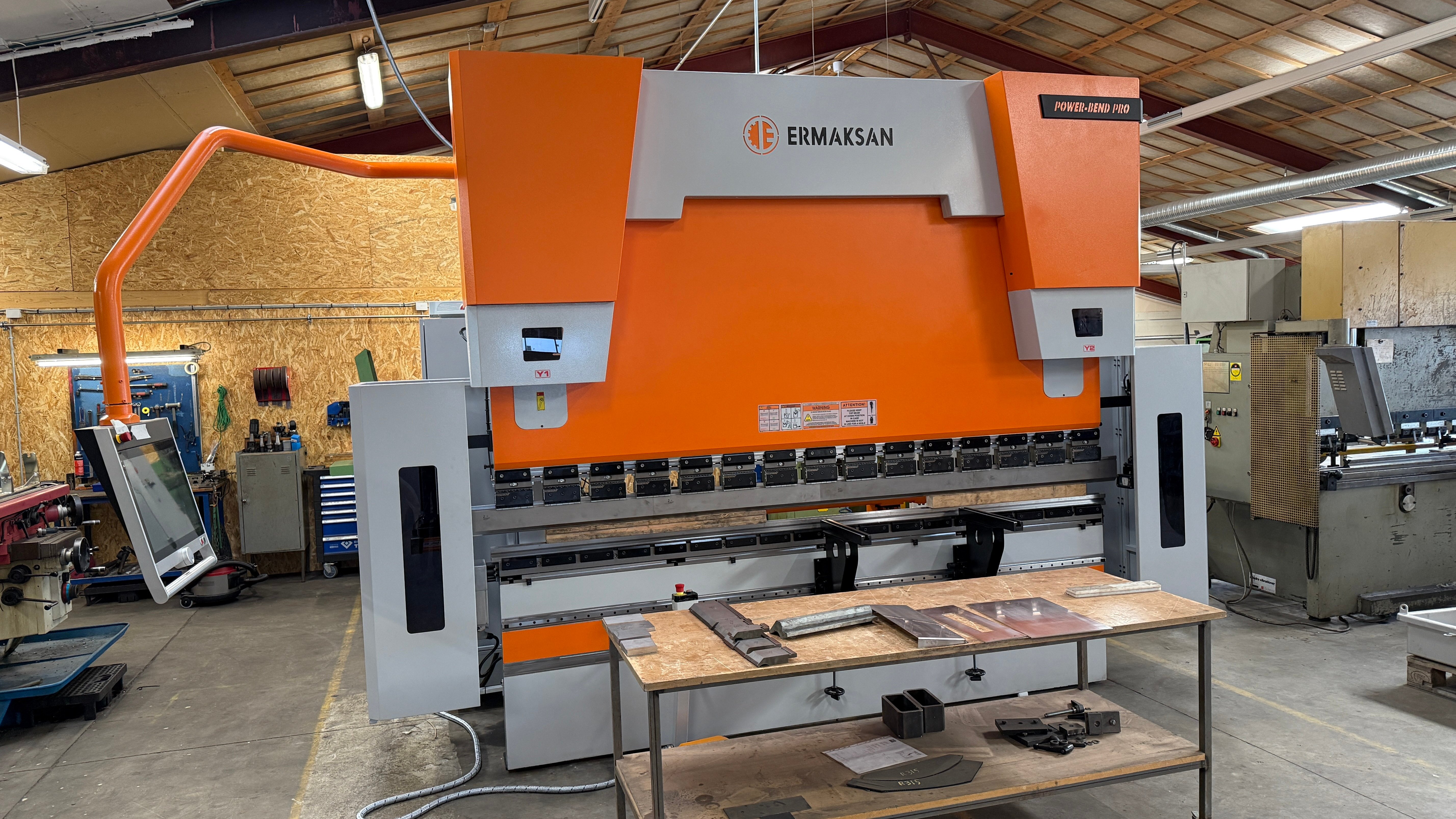 Ny Ermaksan Speed Bend 6-akset CNC kantpresse med Delem DA66T styring