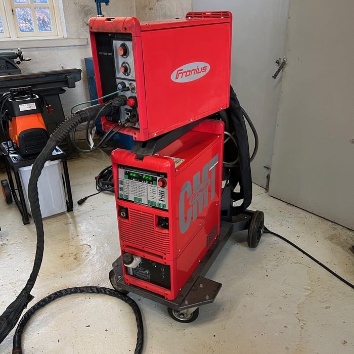 Used CMT Fronius TransPuls Synergic 3200 CO-2 welder - 320 amp.