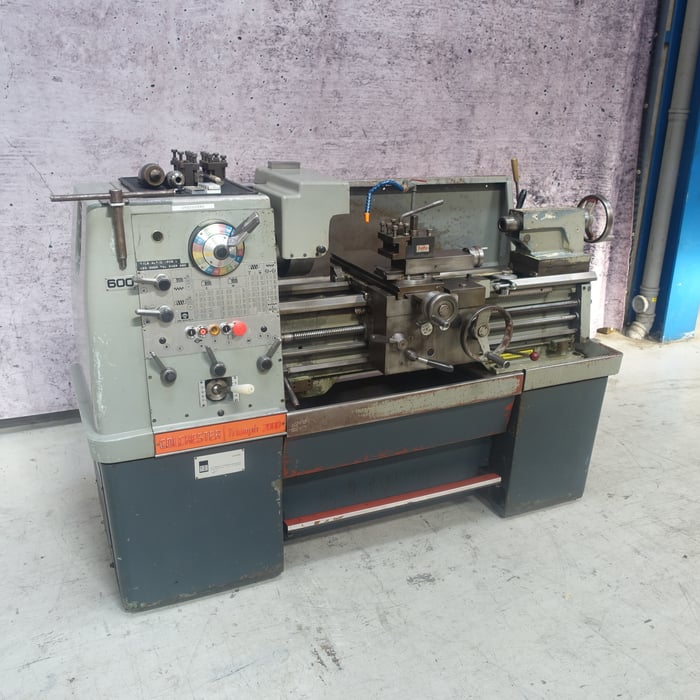 Used Colchester Triumph 2000 lathe - 190 x 765 x 54 mm.