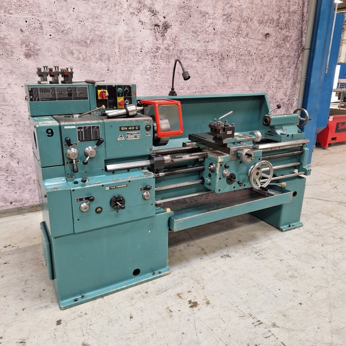 Brugt Tos SN 40C drejebænk - 200 x 1000 x 51 mm.