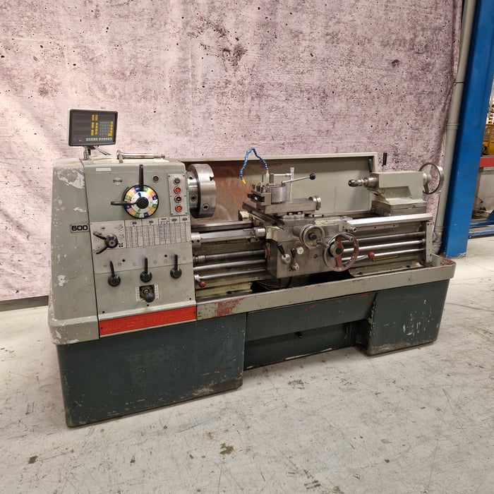 Brugt Colchester Mascot 1600 drejebænk - 215 x 1000 x 76 mm. 
