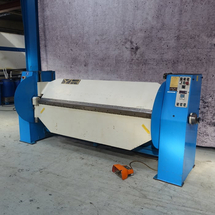 Brugt Ystads KME 2500/4 hydr. svingbukker - 2500 x 4 mm.