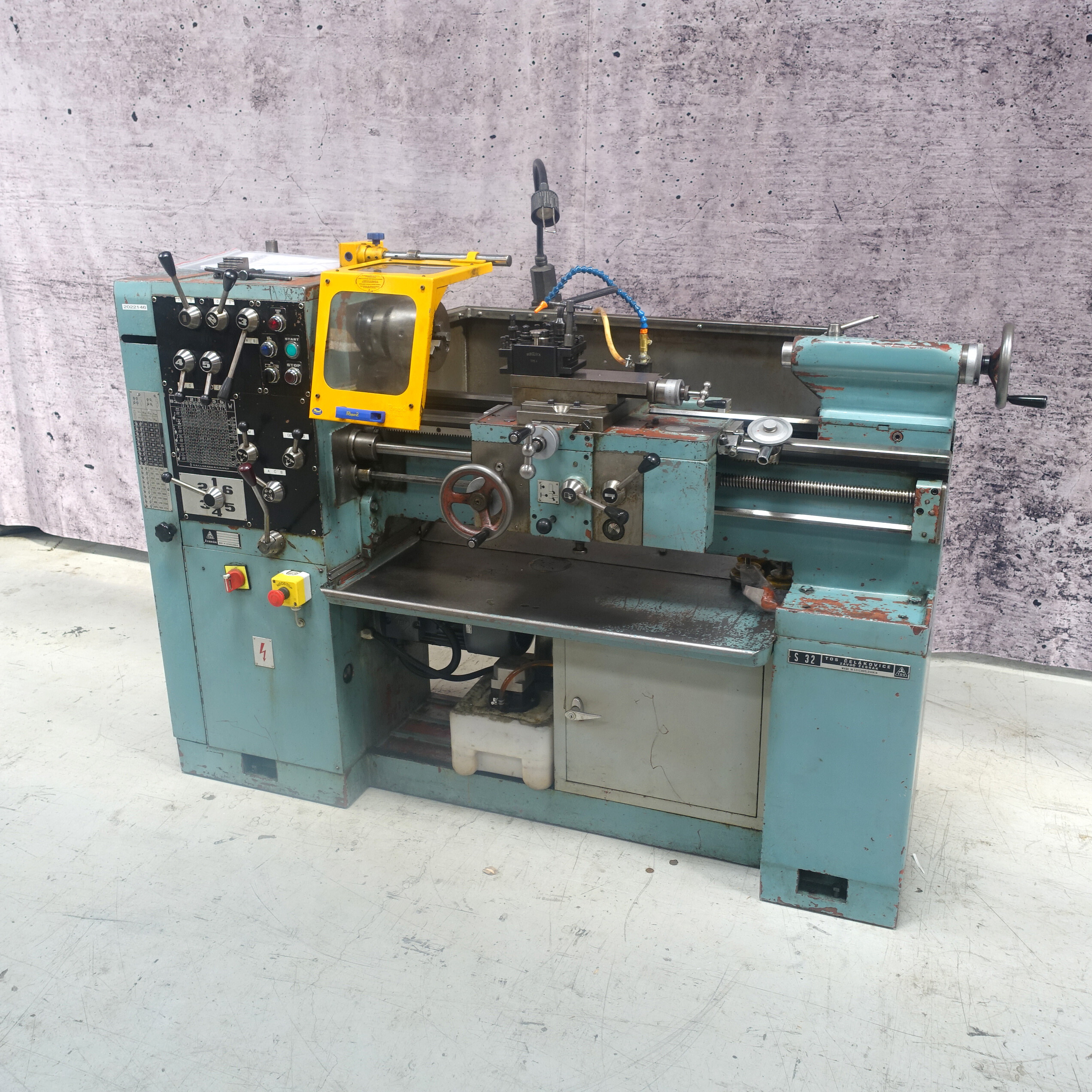 Used TOS/Intos S32 lathe - 160 x 750 x 36 mm.